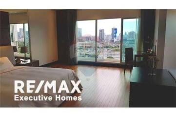 Apartment 3 Bedrooms For Rent BTS Ploenchit