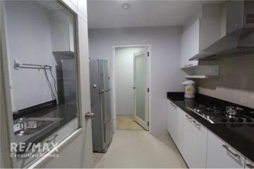 Corner unit 2 bedroom 2 bathroom for rent