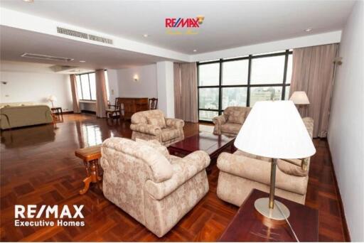 Las Colinas 4 Bedrooms For Sale