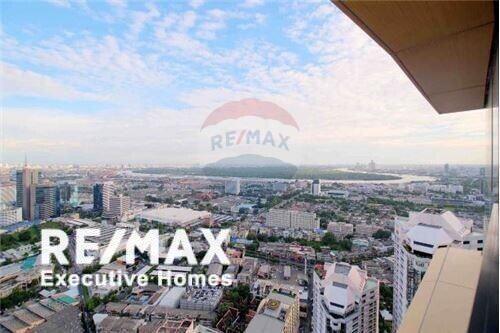 For Sale: 3-Bedroom Penthouse at The Lumpini 24, Sukhumvit 24