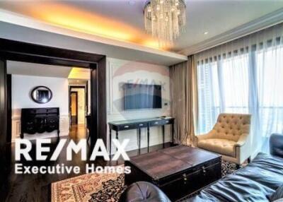 For Sale: 3-Bedroom Penthouse at The Lumpini 24, Sukhumvit 24