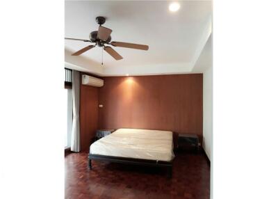 Low rise and homey apartment. Sathorn