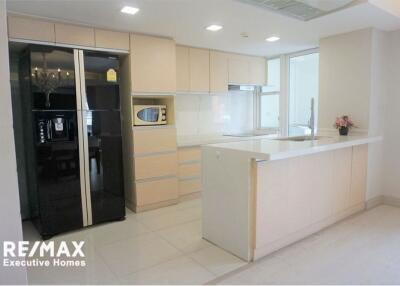 REDUCED PRICE Royal Castle Condo for Rent 3Beds -Phrom Phong BTS