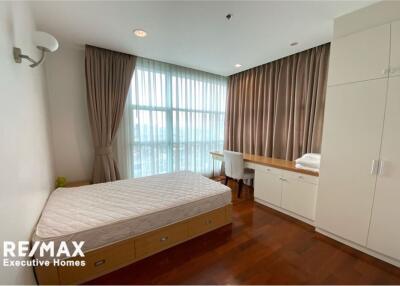 Chatrium Condo Riverside nice view, 3 Beds For Rent, Highfloor , BTS Taksin