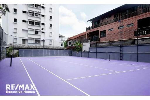 Spacious 2 bedroom pet friendly in Asoke BTS