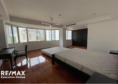 Pet Friendly low rise Apartment 3+1 Beds  For Rent BTS Nana