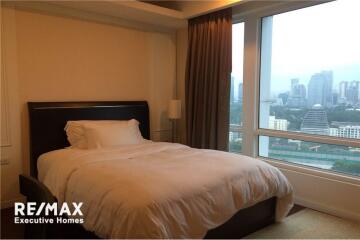 For Rent Spacious 2 Beds, Baan Rajprasong, BTS Rajdamri