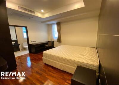 For rent pet friendly apartment 3 bedrooms Sukhumvit 19