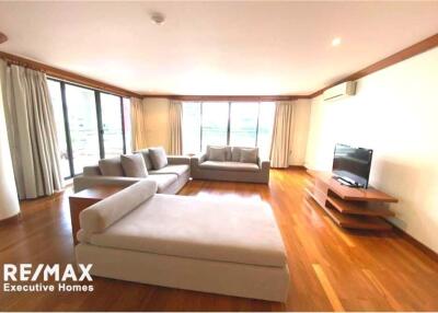 Spacious 3 Bedrooms For Rent Near BTS Asoke