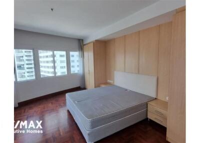 Special Co-vid Price Newly Apartment Pet Friendly 3 Beds For Rent Near BTS Phrompong Station