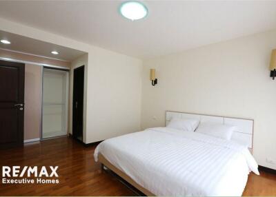 apartment for rent,newly renovated,3bed,65K/month,in Sukhumvit 14. BTS Asoke,MRT Sukhumvit.