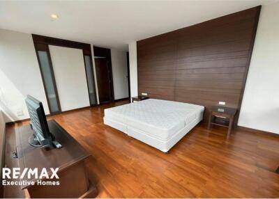 For rent 3+1 beds with a big balcony, in Sukhumvit 55