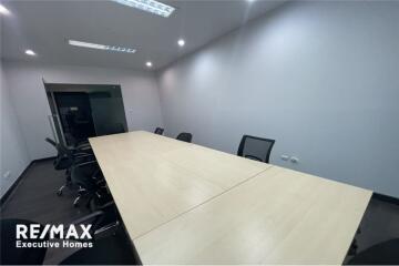 Office co working space in Thonglor valet parking