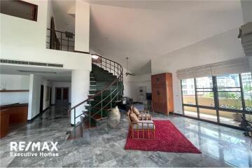 4+1 deplex in sukhumvit 41 green space private