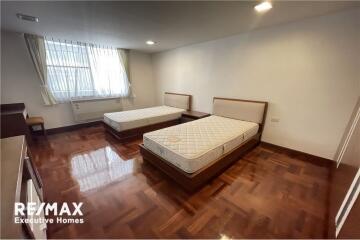 Pet friendly spacious with 3  balconies in soi 24