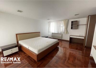 Pet friendly spacious with 3  balconies in soi 24