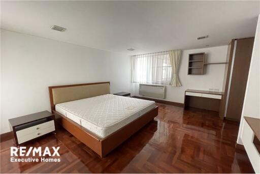 Pet friendly spacious with 3  balconies in soi 24