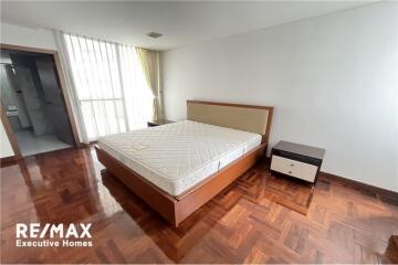 Pet friendly spacious with 3  balconies in soi 24