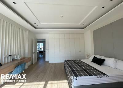 For rent duplex 3 bedrooms in sukhumvit 49