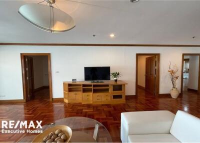 Spacious Pet friendly unit sukhumvit 20