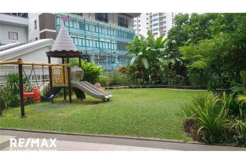 Spacious pet friendly unit in sukhumvit 20