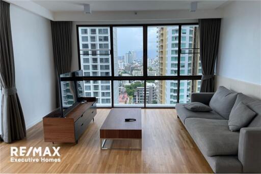 Luxury apartment in Sukhumvit 39 cat friendly