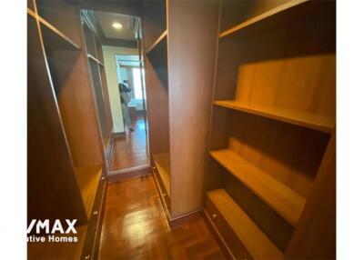 Apartment for rent 3bedrooms with maidroom in Sukhumvit 24 BTS Phrompong