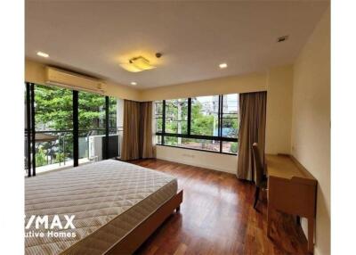 For rent pet friendly 2+1 bedrooms apartment in Sukhumvit 53 BTS Thonglor