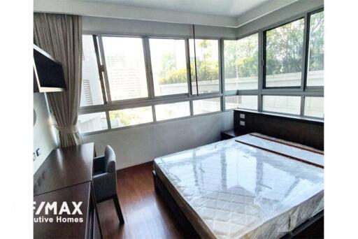 For rent pet friendly apartment 3 bedrooms in Sukhumvit 23 BTS Asoke MRT Sukhumvit