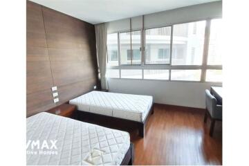 For rent pet friendly apartment 3 bedrooms in Sukhumvit 23 BTS Asoke MRT Sukhumvit