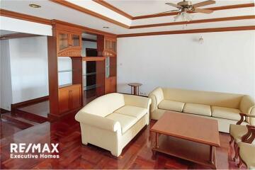 Spacious 3 Bed Condo with Tennis Court Access