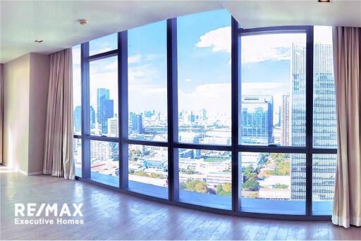 Rare Duplex. 2 Bed 120 SQM BTS Asoke