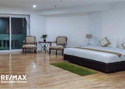 Renovated 4 bedroom apartment Sukhumvit 20