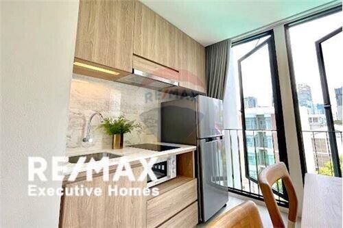 Pet friendly Modern 1 bed 50 Sqm Ruamrudee, BTS Ploenchit