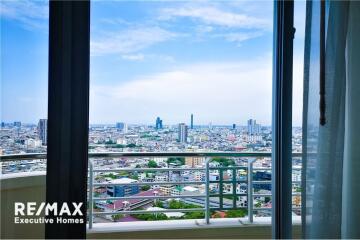 Modern 3+1Bed 3Bath with unblock view balcony on a high floor in Sathorn