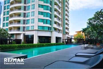Modern 3+1Bed 1Bath with unblock view on a high floor in Sathorn