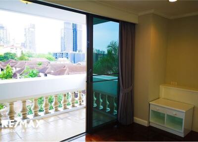Pet friendly 2bed 2bath with unblock balcony in a nice compound on in Sukhumvit 34