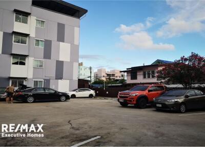 Apartment/Serviced Apartment Building for Sale in Prakanong with high return