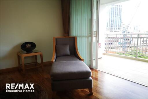 Modern 3+1bed 4bath 3 balconies, pet friendly & fully equipped kitchen in Phrom Phong