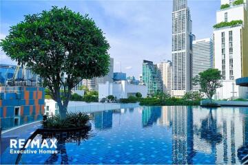 Rare Item! Bareshell duplex condo with a private swimming pool for sale in Nana-Asoke