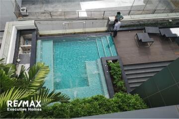 Rare Item! Bareshell duplex condo with a private swimming pool for sale in Nana-Asoke