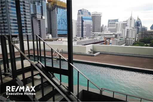 Rare Item! Bareshell duplex condo with a private swimming pool for sale in Nana-Asoke