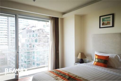 Pet friendly & modern 2 Bed 2 Bath (110 sqm) with balcony for rent in Phrom Phong