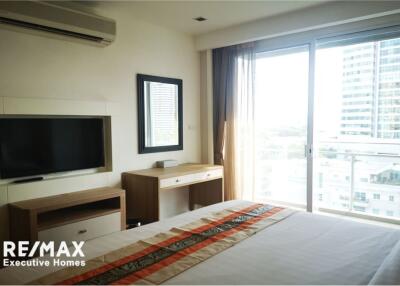 Pet friendly & modern 2 Bed 2 Bath (110 sqm) with balcony for rent in Phrom Phong