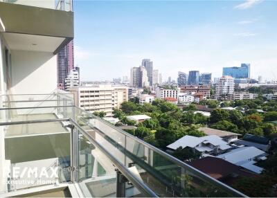 Pet friendly & modern 2 Bed 2 Bath (110 sqm) with balcony for rent in Phrom Phong