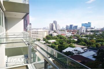 Pet friendly & modern 2 Bed 2 Bath (110 sqm) with balcony for rent in Phrom Phong