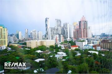 Newly Renovated! Modern 3+1Bed with unblocked view and balcony for rent in Asoke