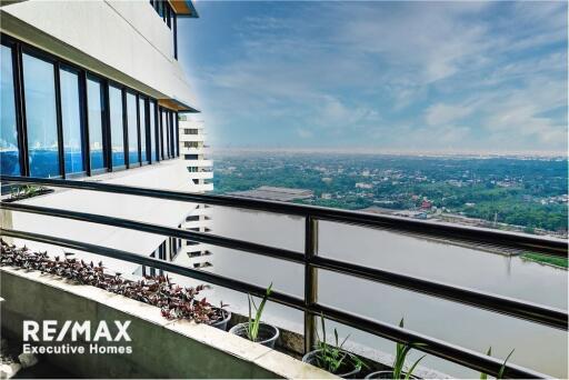 Spacious 3+1Bed Riverfront Condo with unblocked view and high floor on Rama III