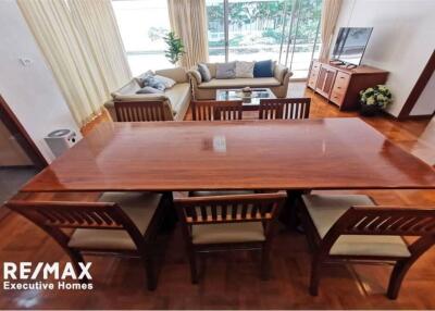 charming pet friendly 2 bedroom Sukhumvit Phromphong