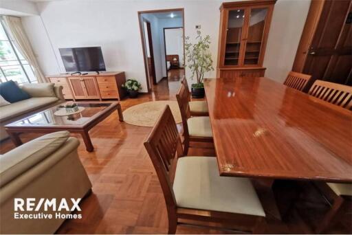 charming pet friendly 2 bedroom Sukhumvit Phromphong